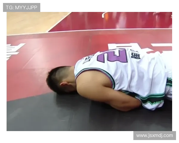 焦海龙左膝受伤预计缺阵四至六周