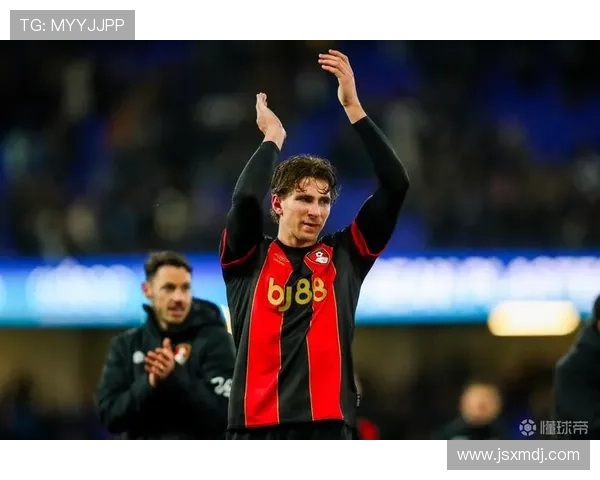 舍瓦利耶长期未首发 恩里克力挺三门